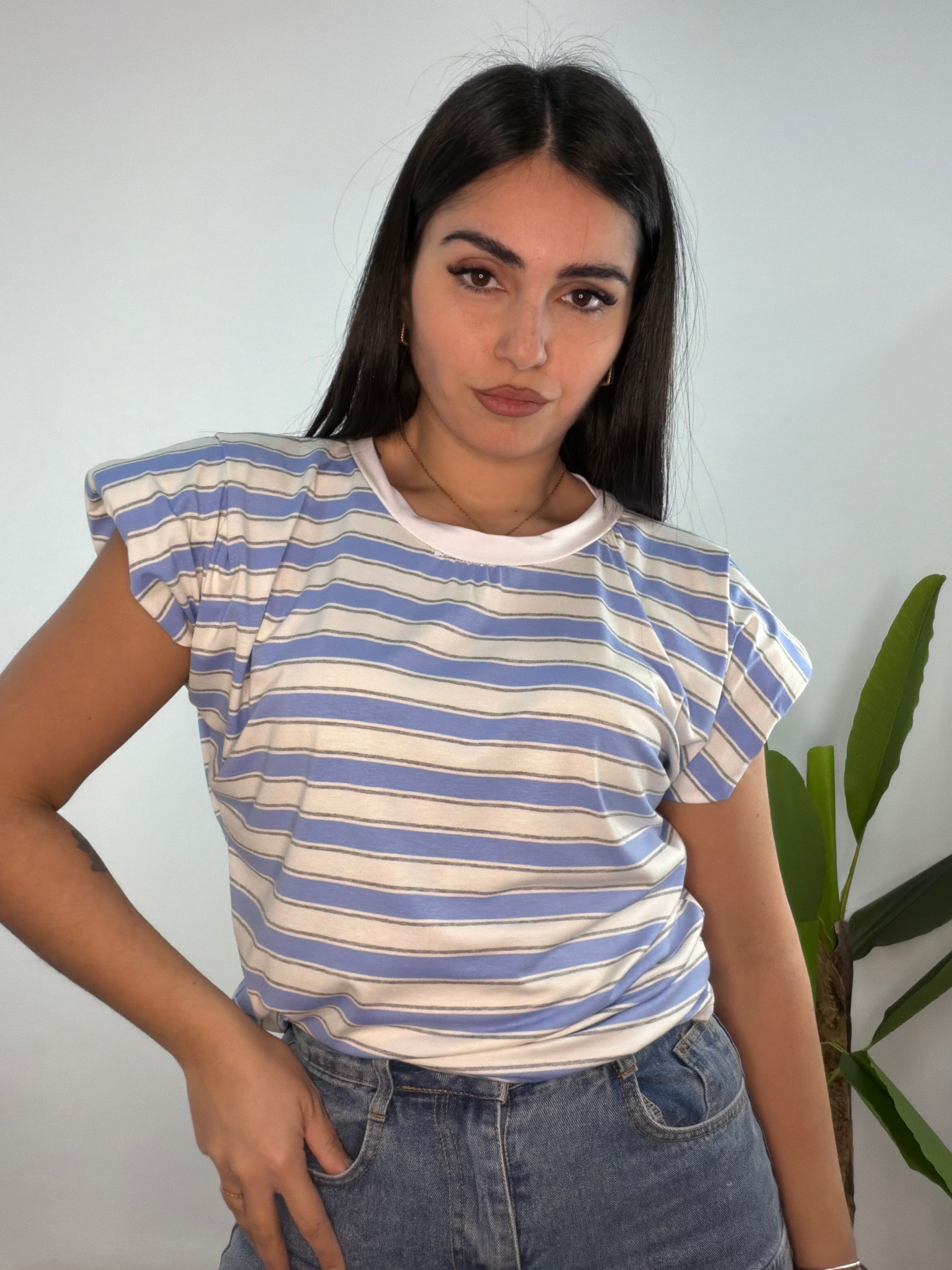 Shirt Shelly