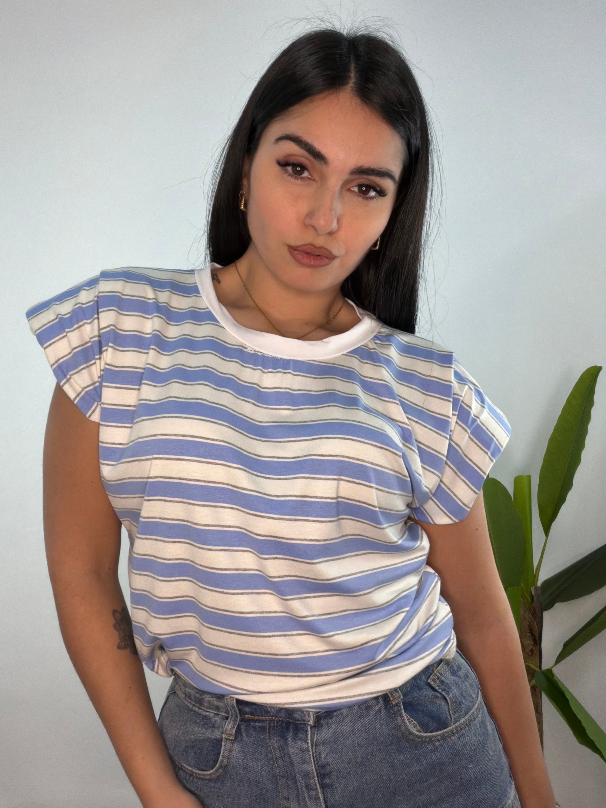 Shirt Shelly